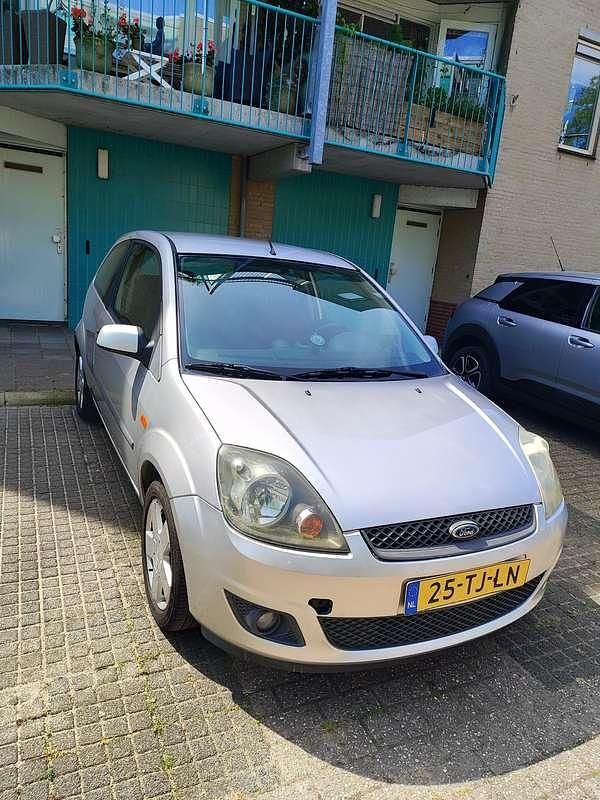 Gebruikt 2006 Ford Fiesta Hatchback | € 1.500 (Eerlijke prijs) - Afbeelding 1/4