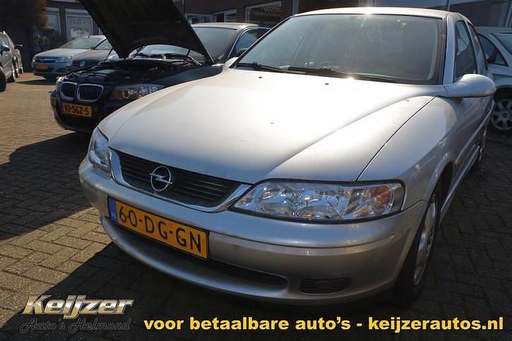 Gebruikt 1999 Opel Vectra | € 2.650 - Afbeelding 1/1