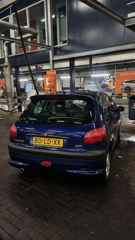 Blauw Gebruikt 2003 Peugeot 206 Sedan | € 1.100 (Eerlijke prijs) - Afbeelding 1/4