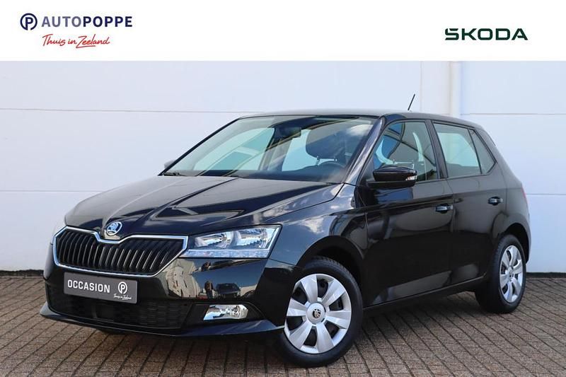 Hatchback Gebruikt 2021 Skoda Fabia Ambition Hatchback | € 14.950 (Eerlijke prijs) - Afbeelding 1/4