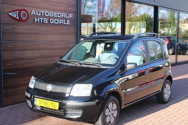 Zwart (metallic) Occasion 2005 Fiat Panda Active Hatchback | € 1.450 (Eerlijke prijs) - Afbeelding 1/4