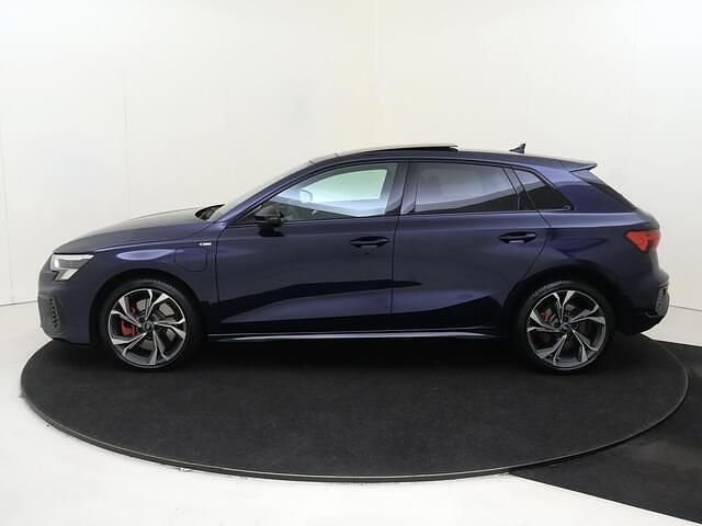 Occasion Audi A3 Sportback Competition 245 PK (180 kW) 2022 Blauw Hatchback