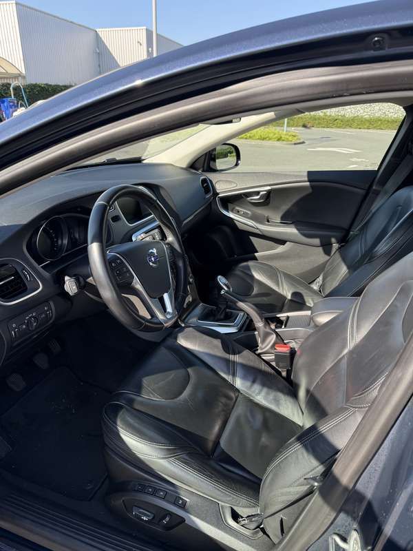 Gebruikt 2013 Volvo V40 Momentum Stationwagen | € 6.800 (Super prijs) - Afbeelding 1/4