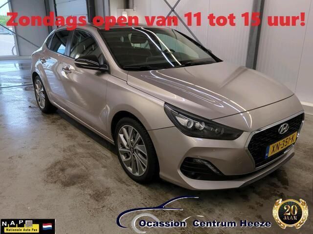 Grijs Gebruikt 2019 Hyundai i30 Premium Hatchback | € 16.899 (Iets duurder) - Afbeelding 1/4