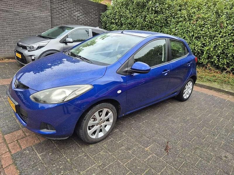 Blauw Gebruikt 2008 Mazda 2 Touring Hatchback | € 3.000 (Eerlijke prijs) - Afbeelding 1/4