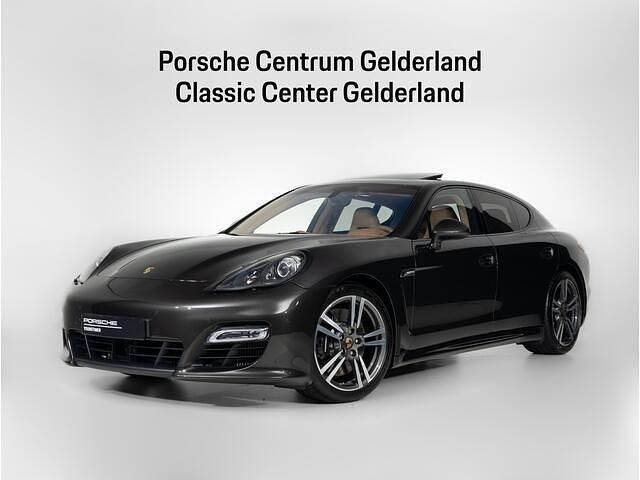 Grijs Gebruikt 2011 Porsche Panamera Turbo Sedan | € 79.900 - Afbeelding 1/4