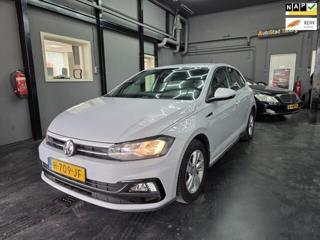 Wit Gebruikt 2020 VW Polo R-line Hatchback | € 7.799 (Super prijs) - Afbeelding 1/4
