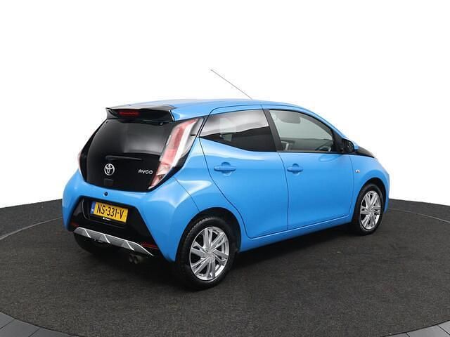 Blauw Occasion 2017 Toyota Aygo Sport Hatchback | € 9.750 (Iets duurder) - Afbeelding 1/4
