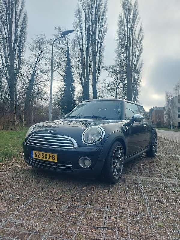 Zwart Gebruikt 2010 Mini ONE Pepper Hatchback | € 4.450 (Iets duurder) - Afbeelding 1/4