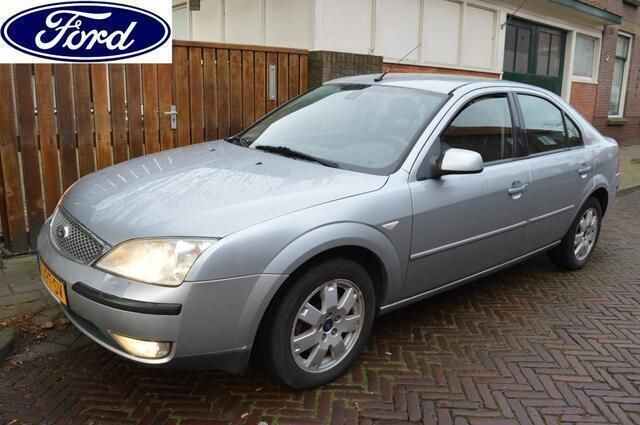 Grijs Gebruikt 2004 Ford Mondeo Hatchback | € 1.350 (Eerlijke prijs) - Afbeelding 1/4
