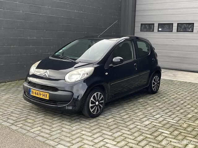 Zwart Occasion 2008 Citroën C1 Hatchback | € 2.995 (Eerlijke prijs) - Afbeelding 1/4