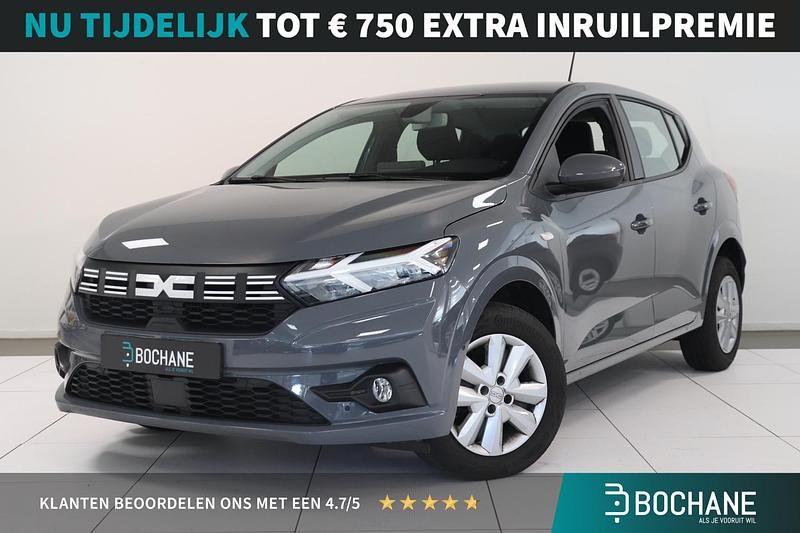 Grijs Gebruikt 2024 Dacia Sandero Expression Hatchback | € 17.235 (Goede deal) - Afbeelding 1/4