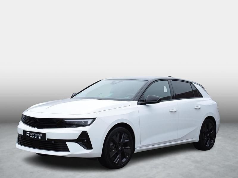 Wit Nieuw 2025 Opel Astra Hatchback | € 32.789 (Super prijs) - Afbeelding 1/1