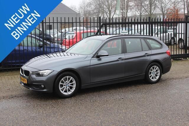 Grijs Gebruikt 2016 BMW 316 Stationwagen | € 7.450 (Goede deal) - Afbeelding 1/4