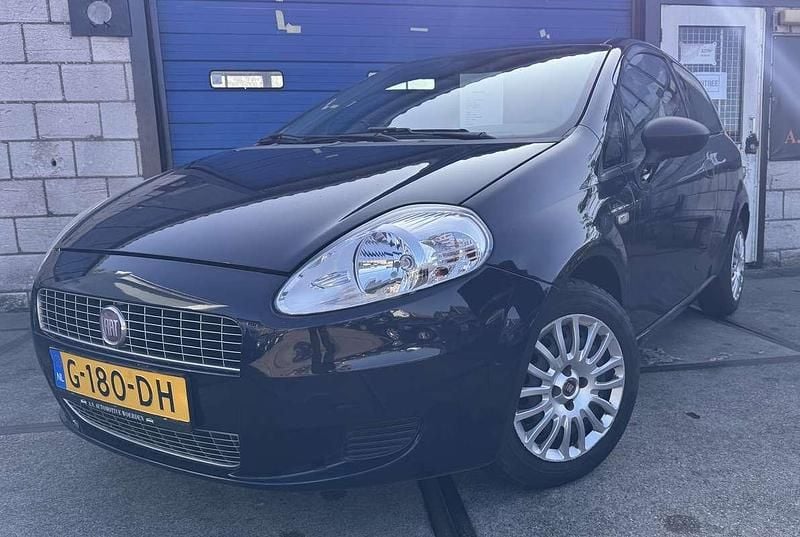 Blauw Gebruikt 2010 Fiat Punto Hatchback | € 1.950 (Eerlijke prijs) - Afbeelding 1/4