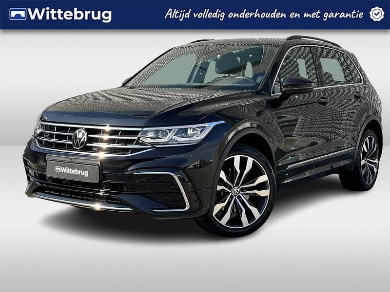 Zwart, metallic lak Gebruikt 2022 VW Tiguan Business+ SUV | € 39.950 (Eerlijke prijs) - Afbeelding 1/2