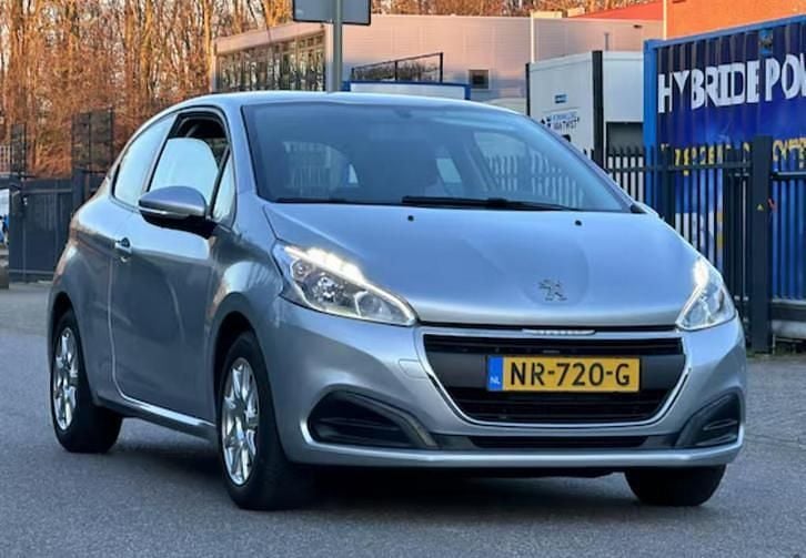 Occasion 2017 Peugeot 208 Hatchback | € 6.000 (Goede deal) - Afbeelding 1/4