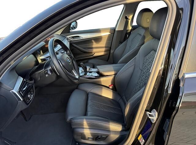 Occasion BMW 530e Executive 292 PK (214 kW) 2022 Zwart Stationwagen