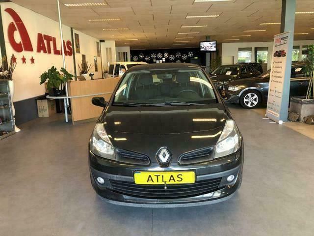 Zwart Gebruikt 2006 Renault Clio II Expression+ Hatchback | € 2.250 - Afbeelding 1/4