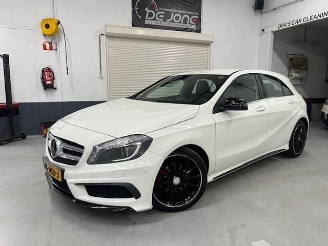 Wit Gebruikt 2013 Mercedes A180 Prestige Hatchback | € 9.995 (Goede deal) - Afbeelding 1/4