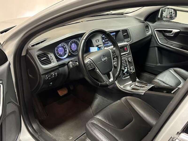 Occasion Volvo S60 241 PK (177 kW) 2012 Grijs, metallic lak Sedan