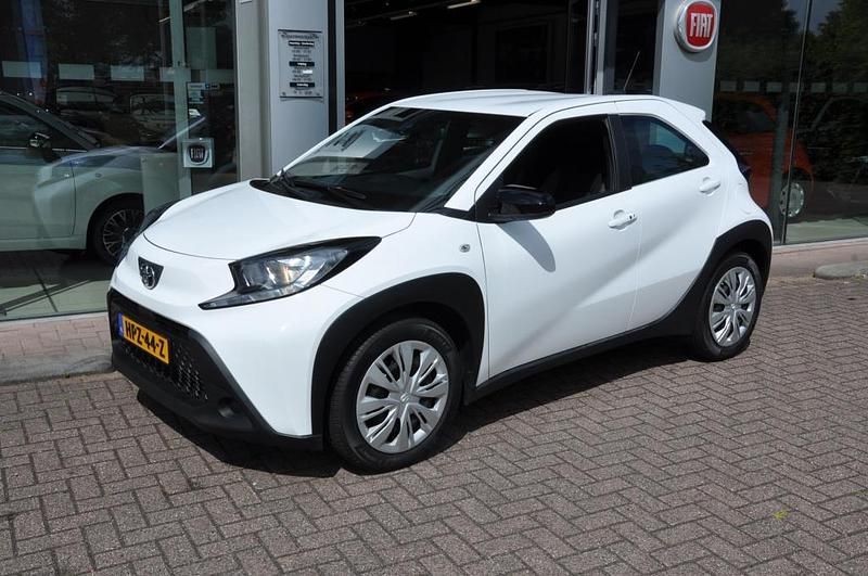 Occasion Toyota Aygo Play 72 PK (52 kW) 2024 Wit Hatchback
