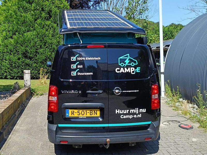 Zwart Gebruikt 2022 Opel Vivaro-e Combi Van | € 35.000 (Duur) - Afbeelding 1/4