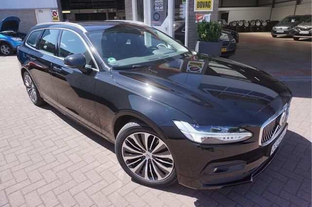 Zwart, metallic lak Gebruikt 2021 Volvo V90 Momentum Stationwagen | € 31.945 (Eerlijke prijs) - Afbeelding 1/4