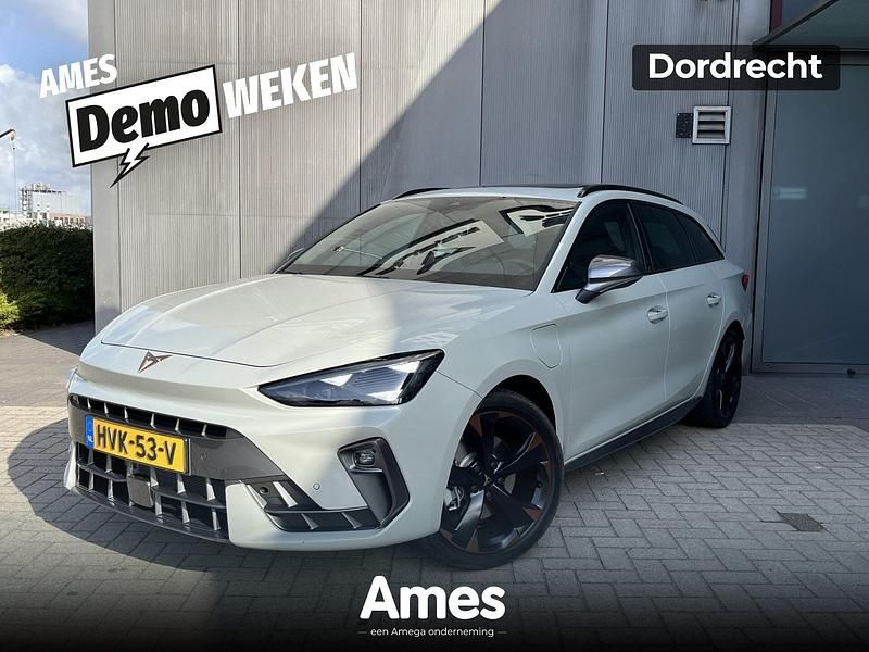 Grijs Gebruikt 2025 Cupra Leon Stationwagen | € 45.950 - Afbeelding 1/4