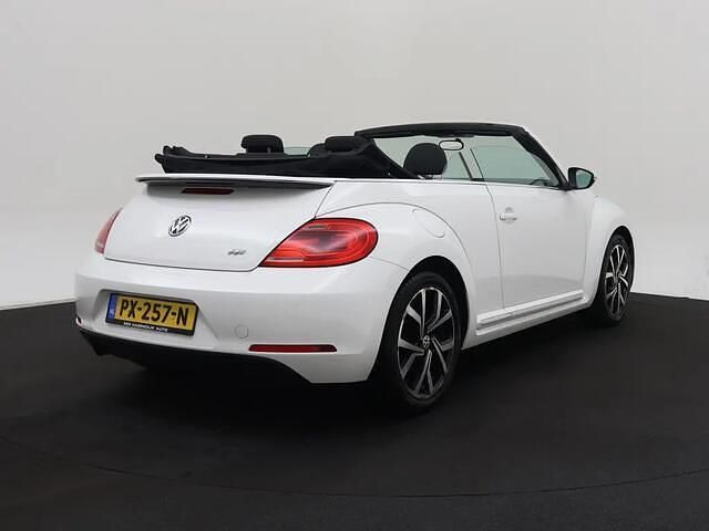 Occasion VW Beetle Trendline 105 PK (77 kW) 2013 Wit Cabriolet