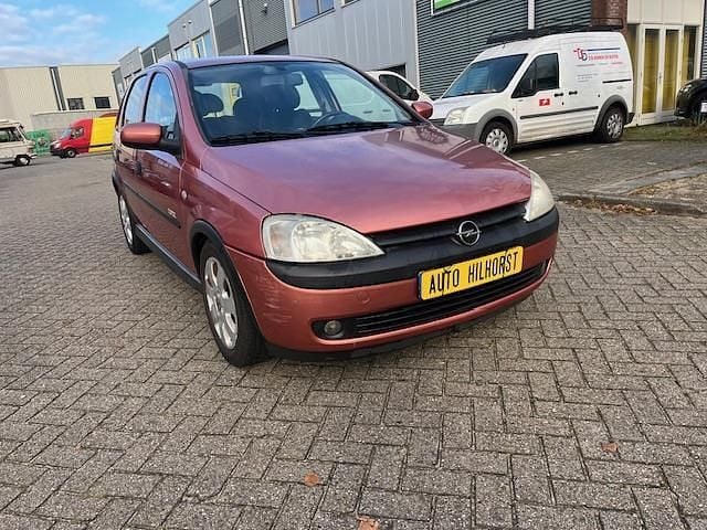 Occasion Opel Corsa Elegance 75 PK (55 kW) 2001 Rood Hatchback