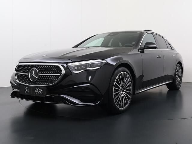 Nieuw Mercedes E300 Sport Edition 313 PK (230 kW) 2025 Zwart Sedan