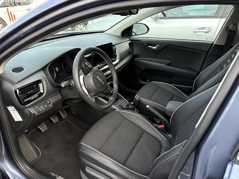 Occasion Kia Stonic Plus 101 PK (74 kW) 2024 Blauw SUV