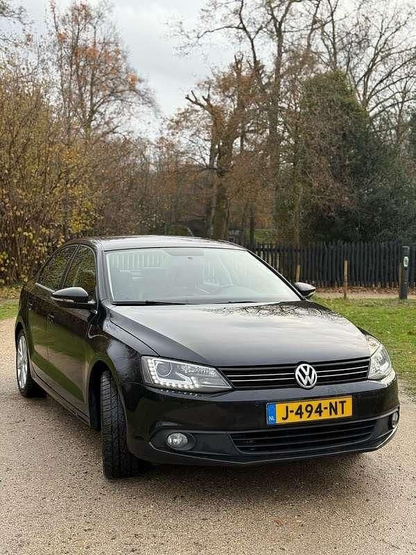 Occasion 2013 VW Jetta Highline Sedan | € 8.000 (Eerlijke prijs) - Afbeelding 1/4