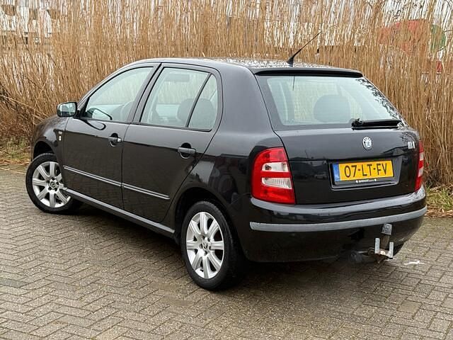 Occasion Skoda Fabia 64 PK (47 kW) 2003 Zwart Hatchback