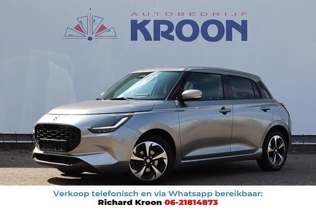 Zilver Gebruikt 2024 Suzuki Swift Style Hatchback | € 24.450 (Iets duurder) - Afbeelding 1/4