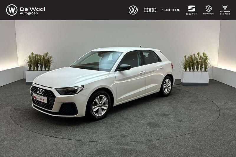 Wit Gebruikt 2018 Audi A1 Sportback Proline Hatchback | € 16.900 (Eerlijke prijs) - Afbeelding 1/3
