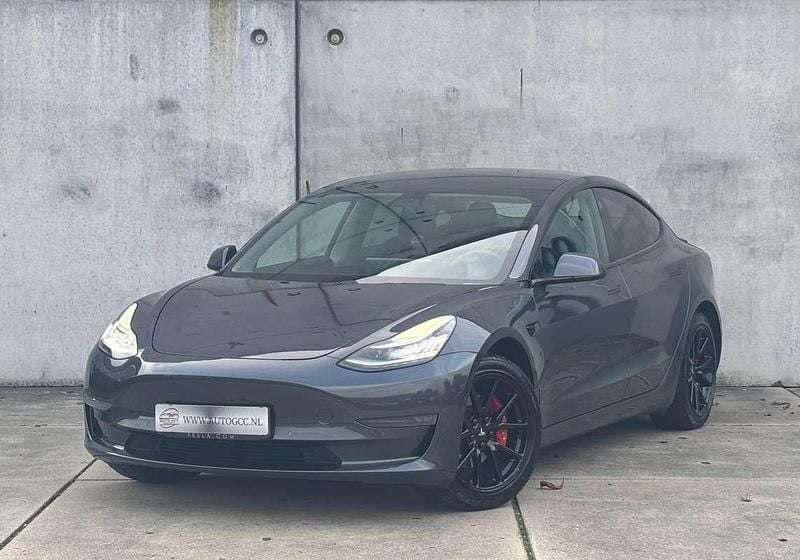 Grijs Gebruikt 2019 Tesla Model 3 Standard Range Sedan | € 16.950 (Goede deal) - Afbeelding 1/4