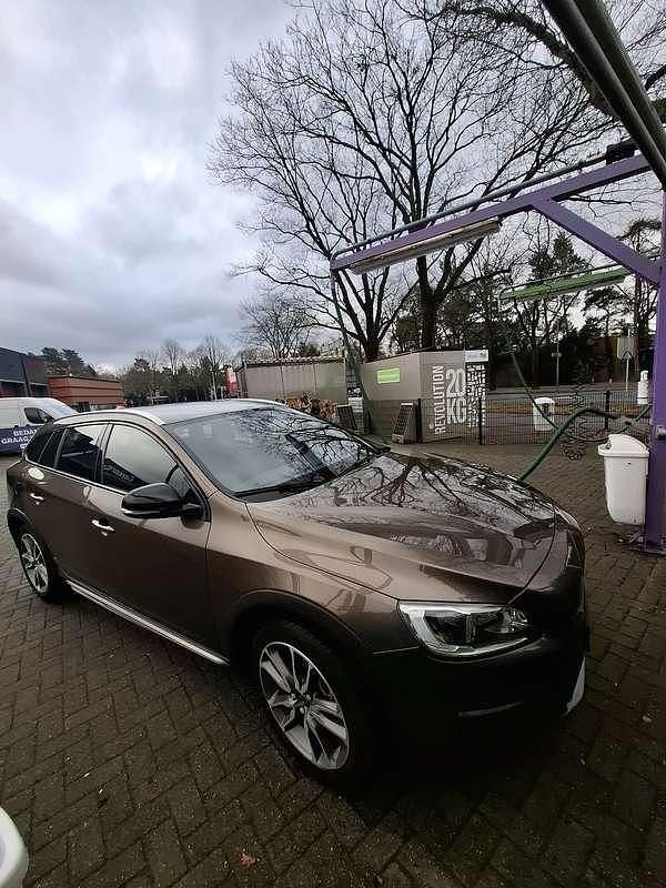 Occasion Volvo V60 CC 150 PK (110 kW) 2018 Brons Stationwagen