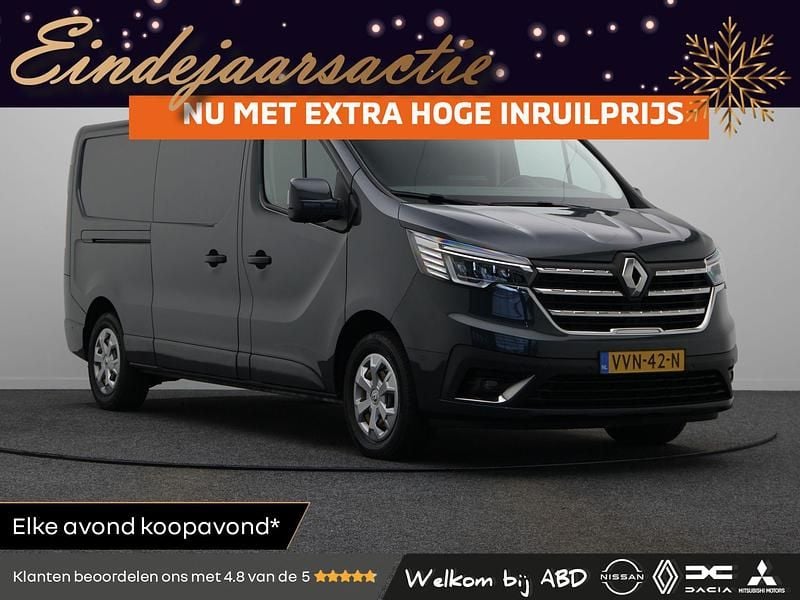 Grijs Gebruikt 2023 Renault Trafic Komfort MPV | € 26.767 (Super prijs) - Afbeelding 1/3