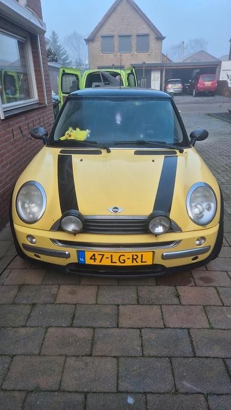 Occasion 2003 Mini ONE Hatchback | € 1.200 (Eerlijke prijs) - Afbeelding 1/4