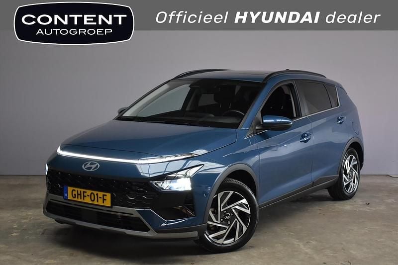 Blauw metallic Gebruikt 2024 Hyundai Bayon Premium SUV | € 27.940 - Afbeelding 1/4