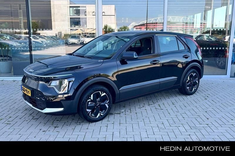 Zwart Gebruikt 2024 Kia e-Niro Light SUV | € 29.945 (Super prijs) - Afbeelding 1/4