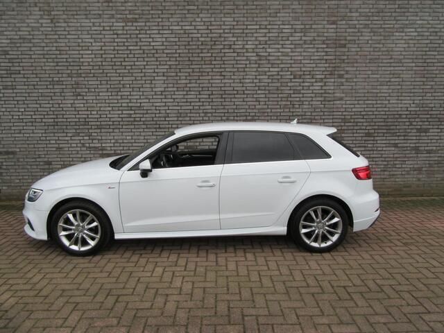 Occasion Audi A3 Sportback Design 116 PK (85 kW) 2018 Wit Hatchback
