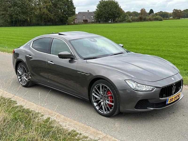Grijs Gebruikt 2019 Maserati Ghibli Sedan | € 54.750 - Afbeelding 1/4