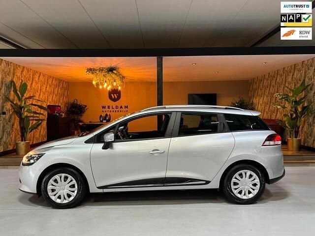 Grijs Gebruikt 2015 Renault Clio GrandTour Night&Day Stationwagen | € 5.990 (Eerlijke prijs) - Afbeelding 1/4