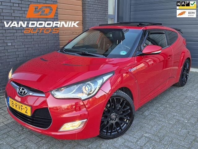 Rood Occasion 2011 Hyundai Veloster Hatchback | € 5.750 (Eerlijke prijs) - Afbeelding 1/4