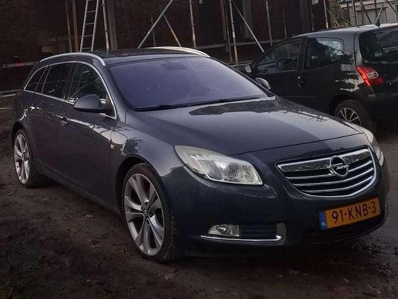 Occasion 2010 Opel Insignia Cosmo Stationwagen | € 3.950 (Eerlijke prijs) - Afbeelding 1/2