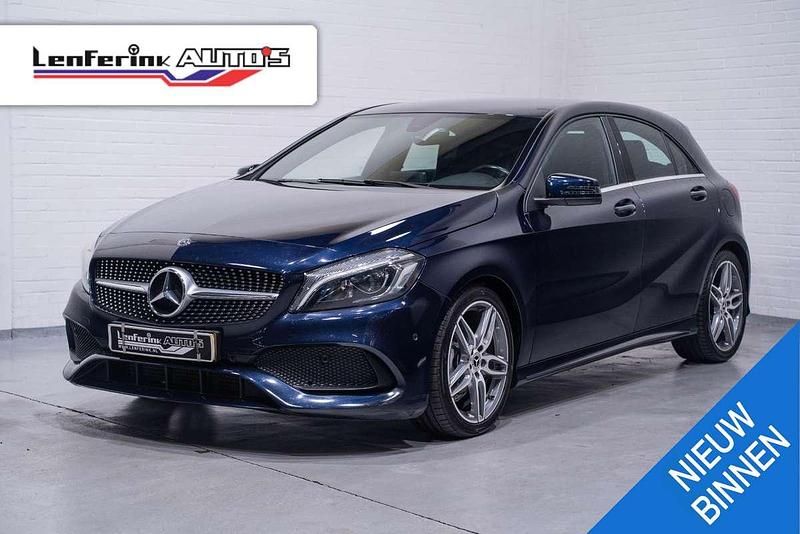 Blauw Gebruikt 2018 Mercedes A180 Business Hatchback | € 17.850 (Eerlijke prijs) - Afbeelding 1/4