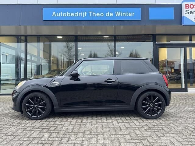 Occasion Mini Cooper Business 136 PK (100 kW) 2017 Zwart (metallic) Hatchback